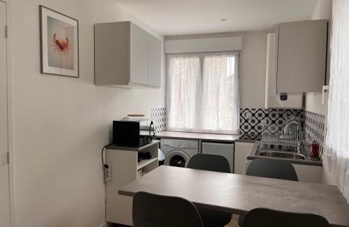 Saint-Nazaire Apartment | Studio récent, entièrement équipé, proche Chantiers et Airbus