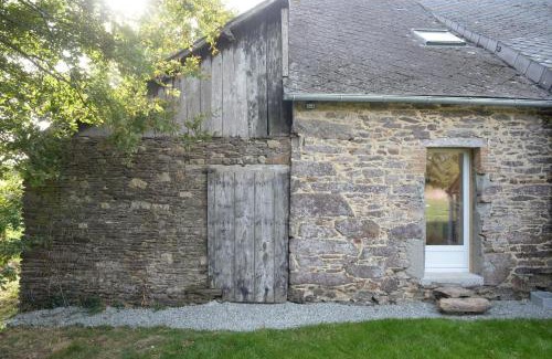 Orgeres House | Studio rénové calme avec extérieur proche Rennes