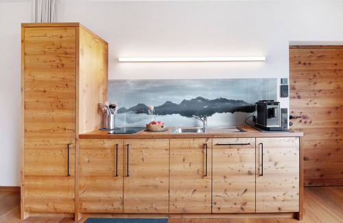 Laudes Apartment | Studio 'Röfen Mittelröfen' with Mountain View, Shared Terrace and Wi-Fi