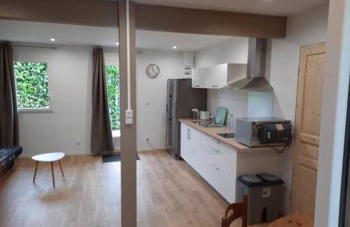 Rang-du-Fliers Apartment | studio rdc avec terrasse