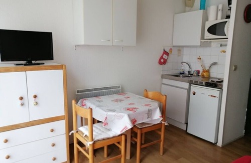 Lamalou-les-Bains Apartment | Studio RDC for curists or holidaymakers with parking and wifi in Lamalou les Bains
