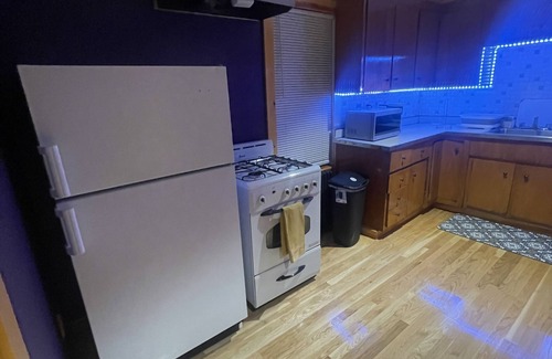 Banks Square Apartment | Studio remodeled.!