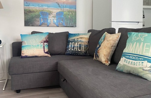 Crystal Beach Apartment | Studio Retreat in the Heart of Crystal Beach. Minutes from the beach