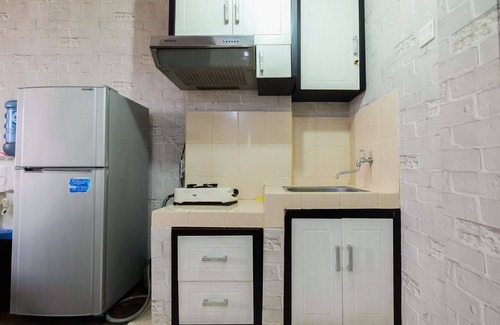 Sunter Apartment | Studio Room at Sunter Park View Apartment By Travelio