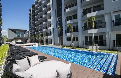 Kram Condo | Studio room walking distrance to the beach