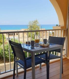 Algajola Apartment | Studio standing classé meublé de tourisme avec terrasse vue mer " les pieds dans l'eau " à Algajola