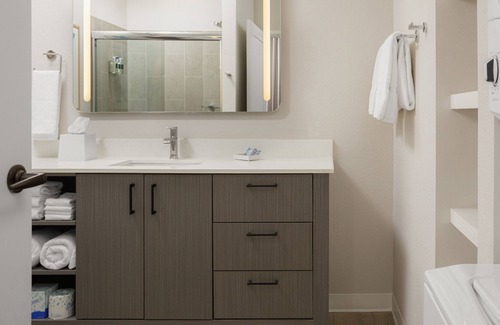 Deer Valley Apartment | Studio Suite Minutes from many corporate offices: Honeywell,