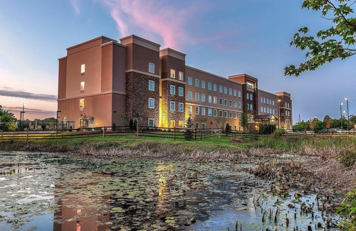Farragut Apartment | Studio Suite Near Turkey Creek Shopping District | Shared Outdoor Pool + 24h Business Center