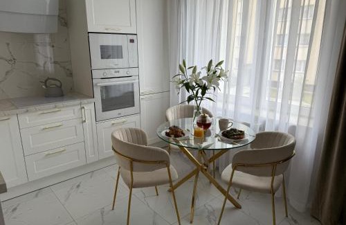 Kielce Apartment | Studio Szczepaniaka, Baseny Tropikalne