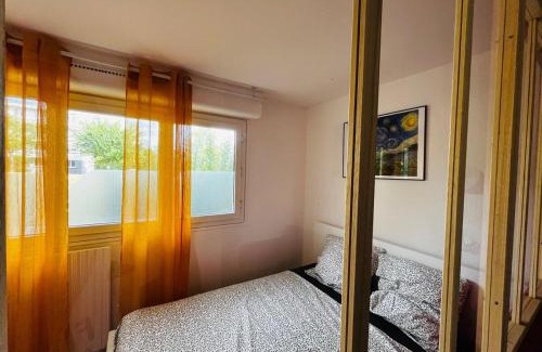 Palaiseau Apartment | Studio T1 bis équipé Résidence calme Palaiseau