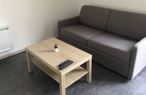 Gaillon Apartment | Studio the cozy center of gaillon (wifi)