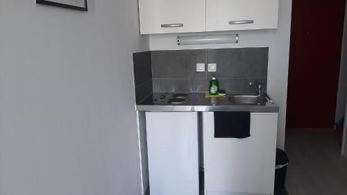 Cergy Apartment | STUDIO TRES PROPRE de 18 m2