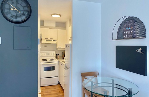 Quartier des Spectacles Apartment | Studio urbain à Ville-Marie – 309, emplacement central à Montréal