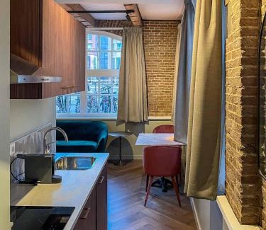Alkmaar Apartment | Studio Urbain by Grapèlli Boutique Hotel