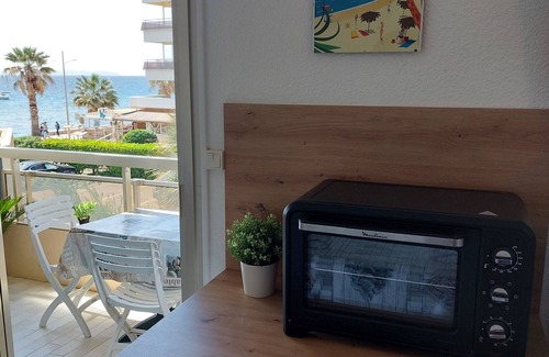 Le Lavandou Apartment | Studio vue mer île du Levant Dans Résidence Sécurisée Avec Place de Parking