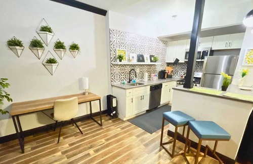 Shaw Apartment | Studio W&D+Parking | Mins to STL Zoo, Forest Park