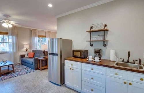 Thunderbolt House | Studio w/Gazebo & Pool-Swanky Savannah Style