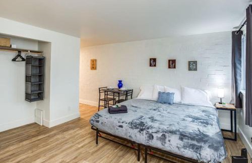 Rochester Apartment | Studio w/King Bed near Dwtn