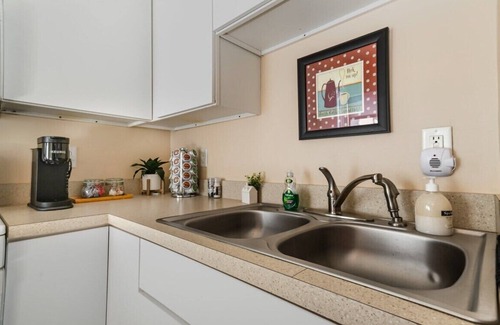 Michigan City Apartment | Studio w/King Bed, Close to Beach & Shops