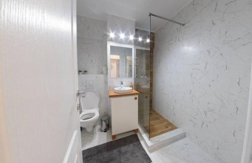 Targoviste Apartment | Studio with a view in city center