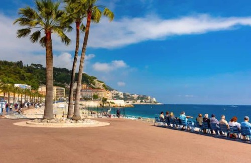 La Madeleine Apartment | Studio with balcony in Nice - 15 min from the sea