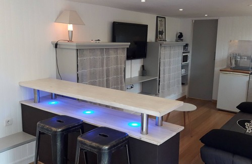 Annecy-le-Vieux Apartment | Studio with breathtaking view residential area close to lake and mountain walks