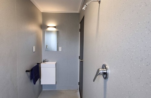Pataua South Apartment | Studio with fabulous views over Pataua South & coast. Open spaces. Boat parking.