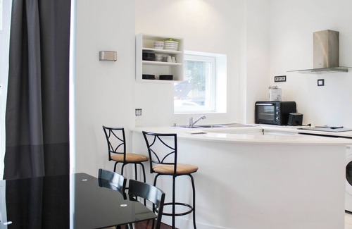 Bois-Colombes Apartment | Studio with terrace 15 min by subway from Paris