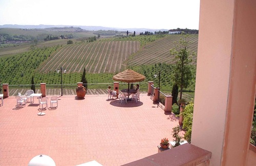 Cerreto Guidi Apartment | Studio with its own garden and outdoor pool