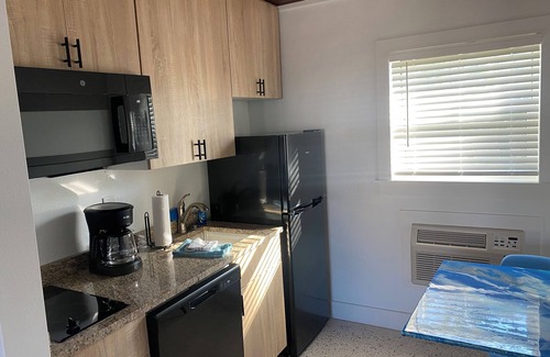 Melbourne Beach Apartment | Studio with kitchen and steps from beach access steps in Melbourne Beach Florida