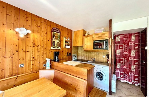 Combloux Apartment | Studio with Mont Blanc view, ideal for 4 people