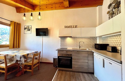 Demi-Quartier Apartment | Studio with mountain view near Megève