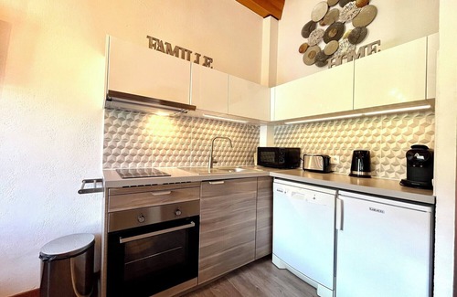 Demi-Quartier Apartment | Studio with mountain view near Megève