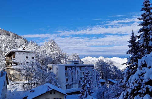 Eaux-Bonnes Apartment | Studio with mountain view (at Gourette ski resort)