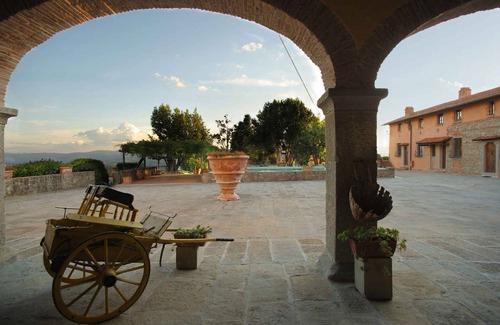 San Donato in Fronzano Apartment | Studio with panoramic views and pool