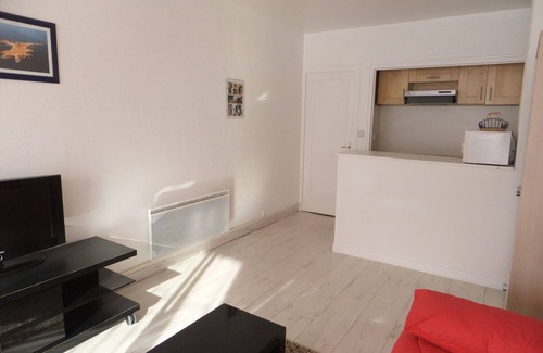 Le Pouliguen Apartment | STUDIO WITH PARKING 2 MN FROM THE BEACH AND CITY CENTER