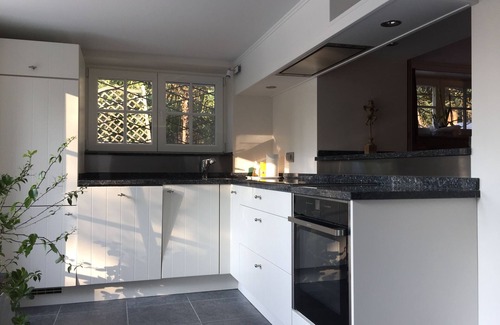 Dilbeek Apartment | Studio with private natural pool. A haven of peace just outside Brussels!