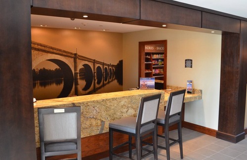 Bowling Green Apartment | Studio Within Walking Distance to Knicely Conference Center | Free Daily Breakfast!