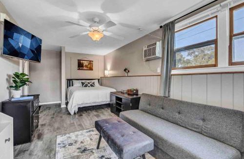 Aurora Apartment | Studiobig Tvfree Wififree Pkgnear Downtown88