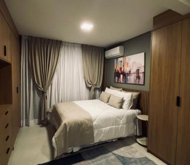 Campos Eliseos Apartment | Studios London