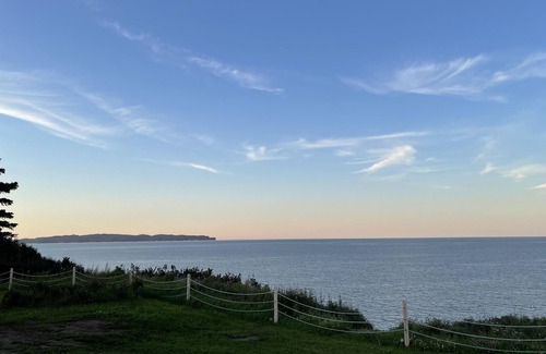 Le Rocher-Perce Regional County Municipality House | Stunning Oceanfront Cottage