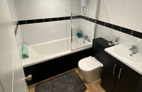 Bracknell Apartment | Stunning 1-Bed Apartment in Bracknell