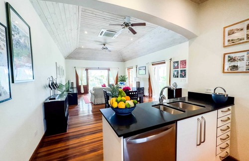 Freetown Apartment | Stunning 1 Bedroom Hideaway, Pool/Sea View