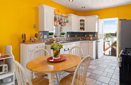 Revere Apartment | Stunning 1 BR-Apt-Oceanview to Revere Beach -3 Train Stop Boston Logan Airport