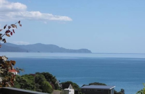 Rings Beach House | Stunning 180 degree sea views