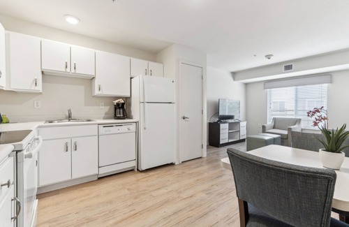 Far North Central Apartment | Stunning 1Bd/1Bth I Properties by Preston