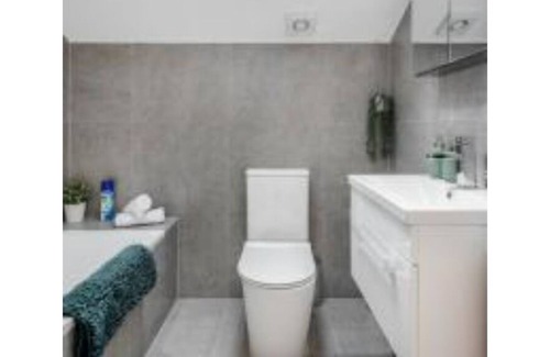 Milton Keynes Apartment | STUNNING, 1BR apartment in a quiet Location-7mins drive to Milton Keynes Station