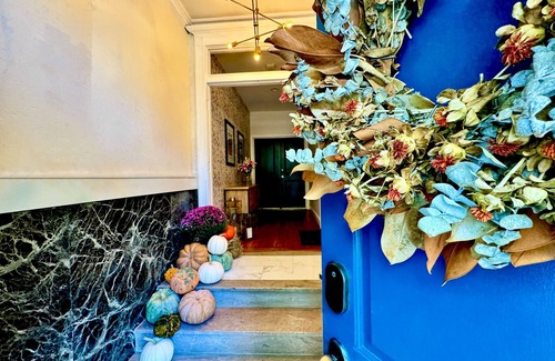 Downtown Baltimore Apartment | Stunning 1BR Apt. In Historic Row Home w/Parking