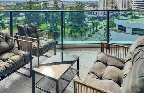 Broadbeach Apartment | Stunning 2 bed 2 bath 8th floor - GC Getaways