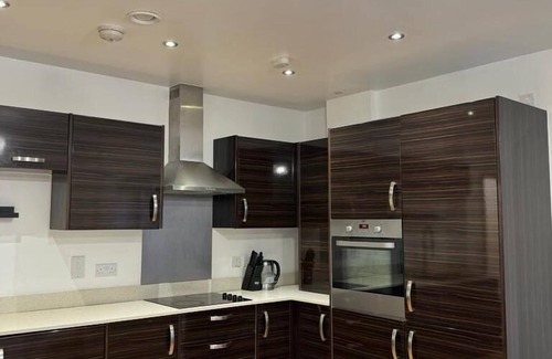 Dartford Apartment | Stunning 2-Bed Apartment in Dartford